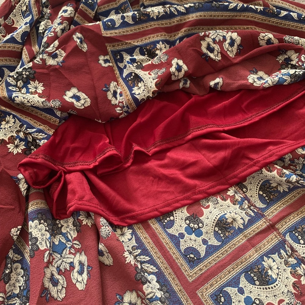π Floral Uneven Hem Maxi Dress - Picture 7 of 8